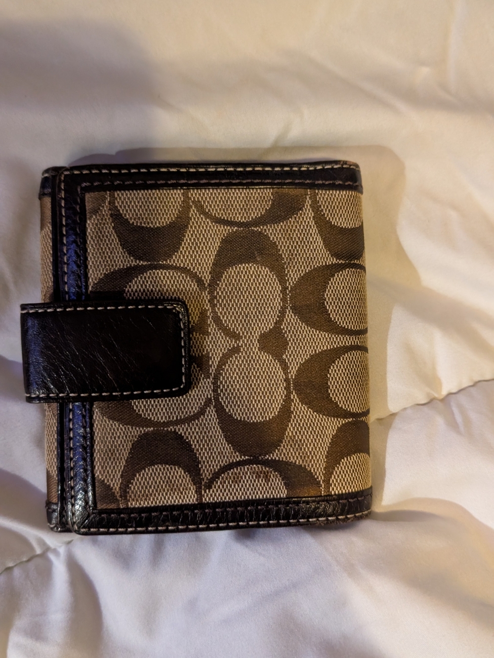 Coach Signature Canvas Bifold Wallet in Khaki/Chocolate